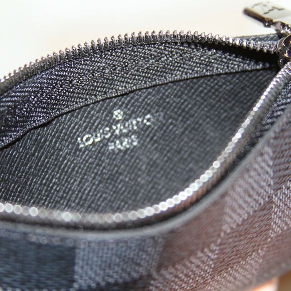 NWT LOUIS VUITTON Pochette Cles Key Pouch Black and Gray Damier Graphite - Picture 6 of 7